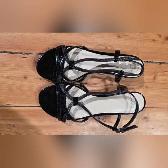 Mootsies Tootsies Shoes - Mootsies Tootsies Black Patent Strappy Women's Sandals